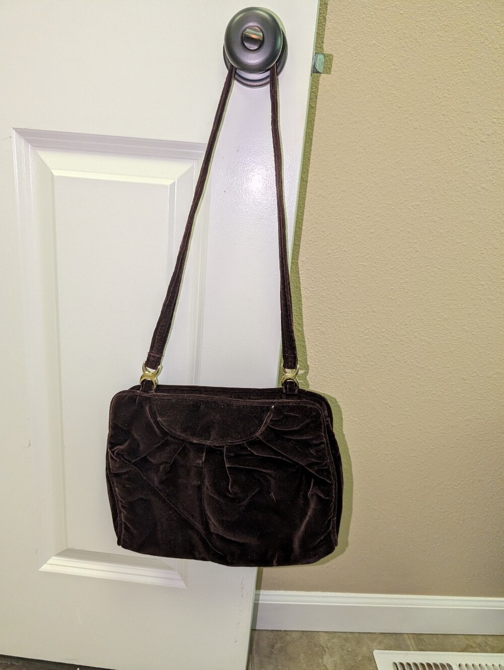 Carpetbags of America brown velvet purse